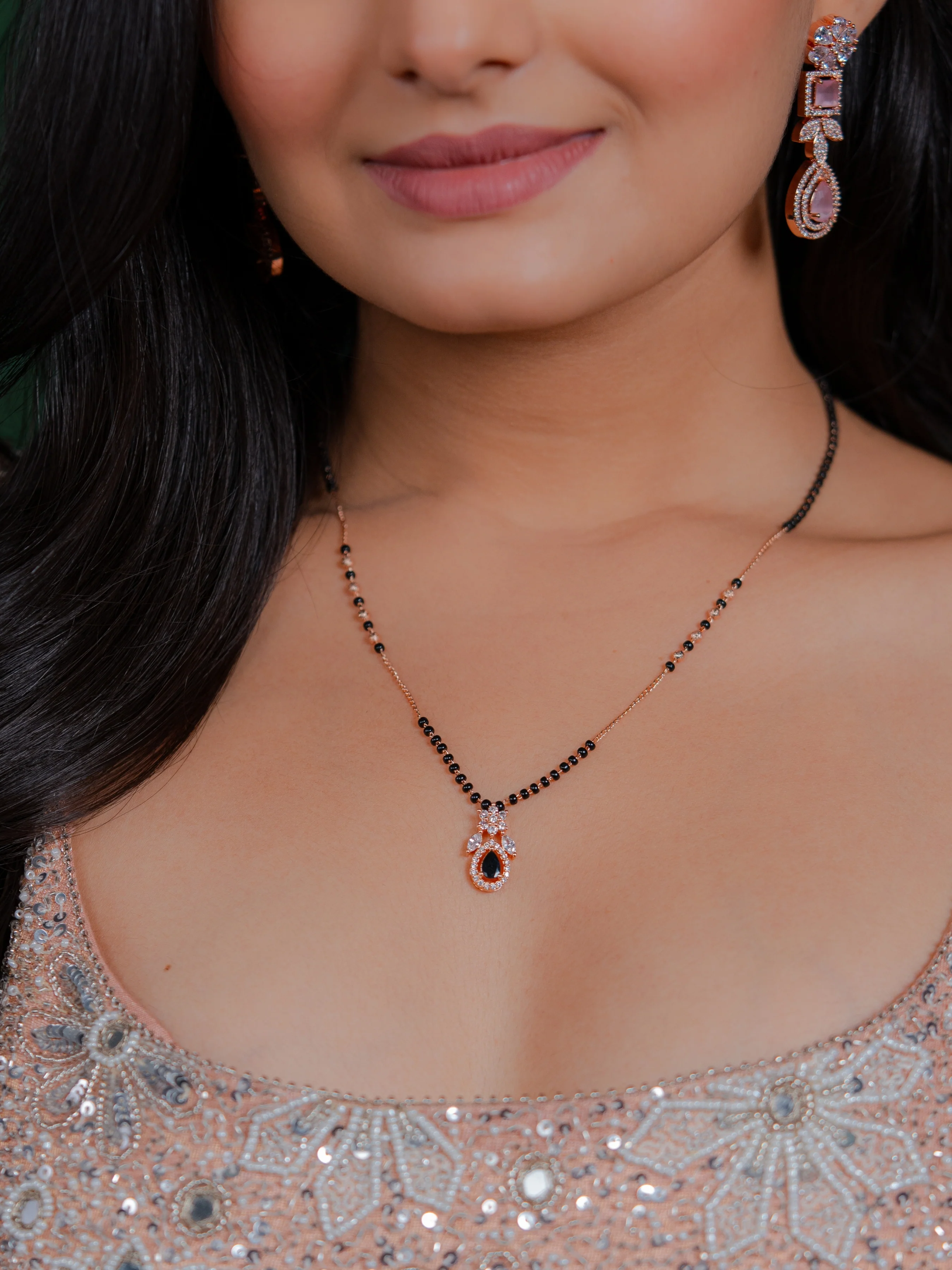 Aanya Mangalsutra - Image 5