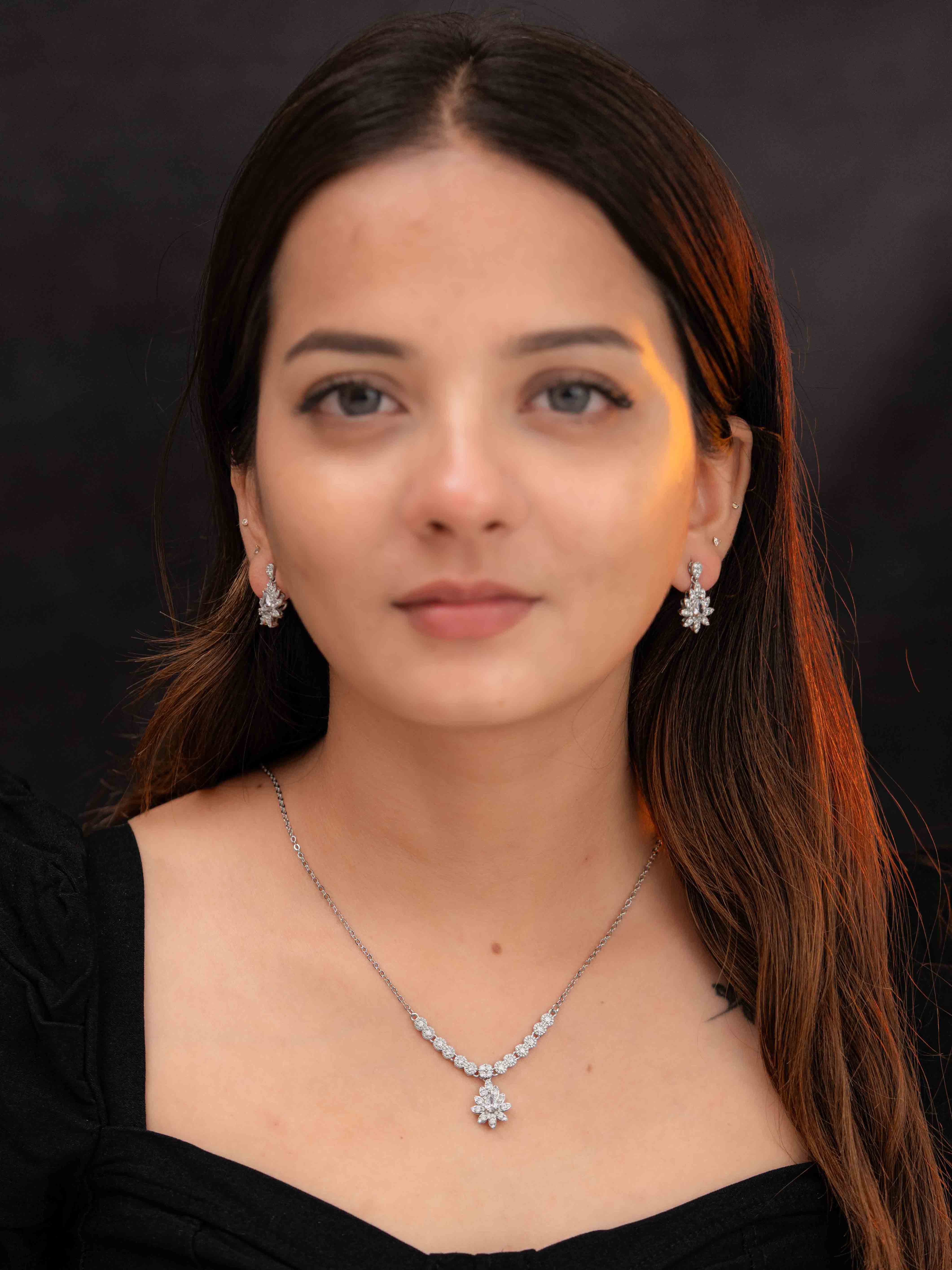 Kyra Silver Necklace Set - Image 3