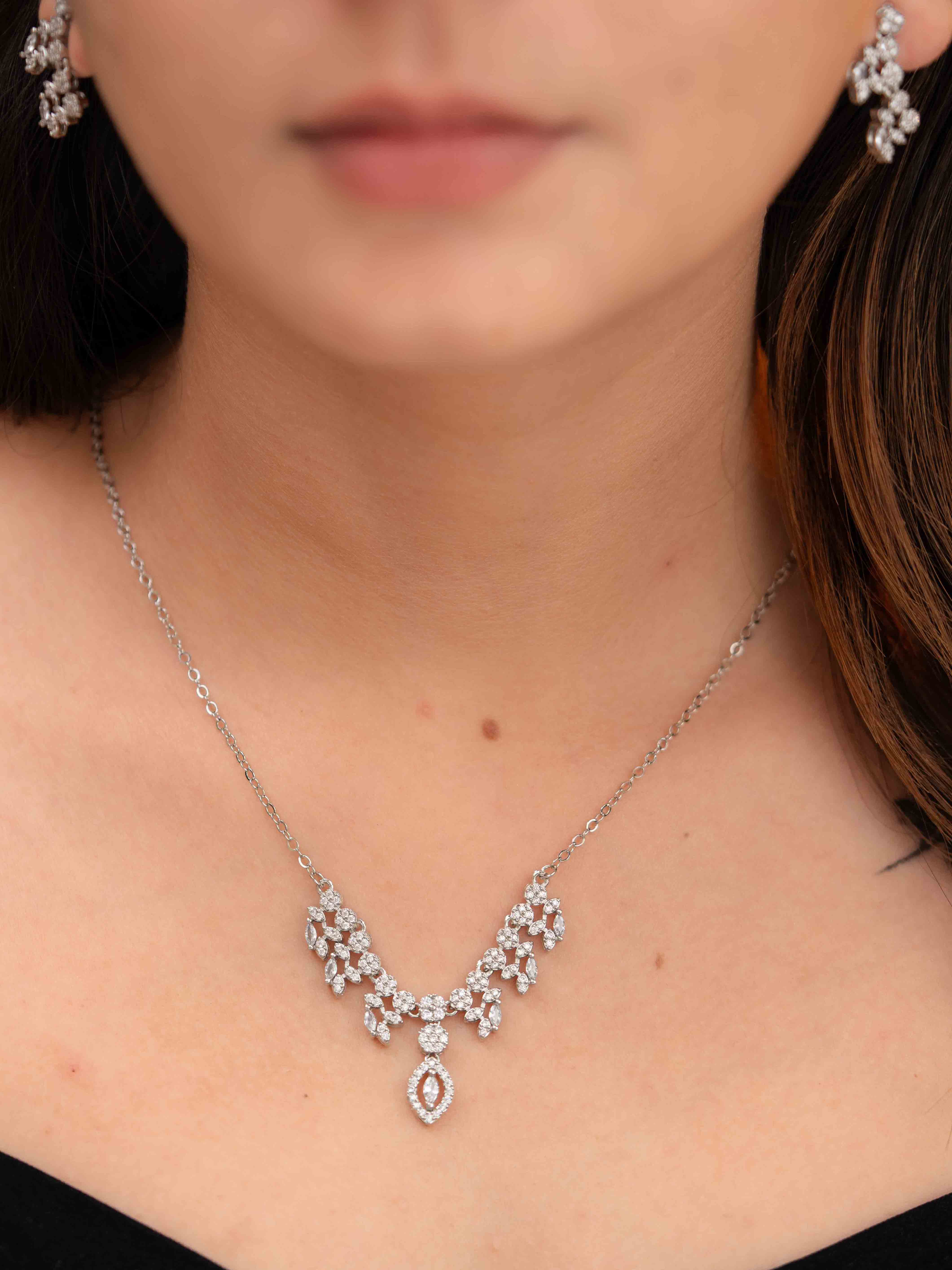 Ojasvi Silver Necklace Set - Image 2