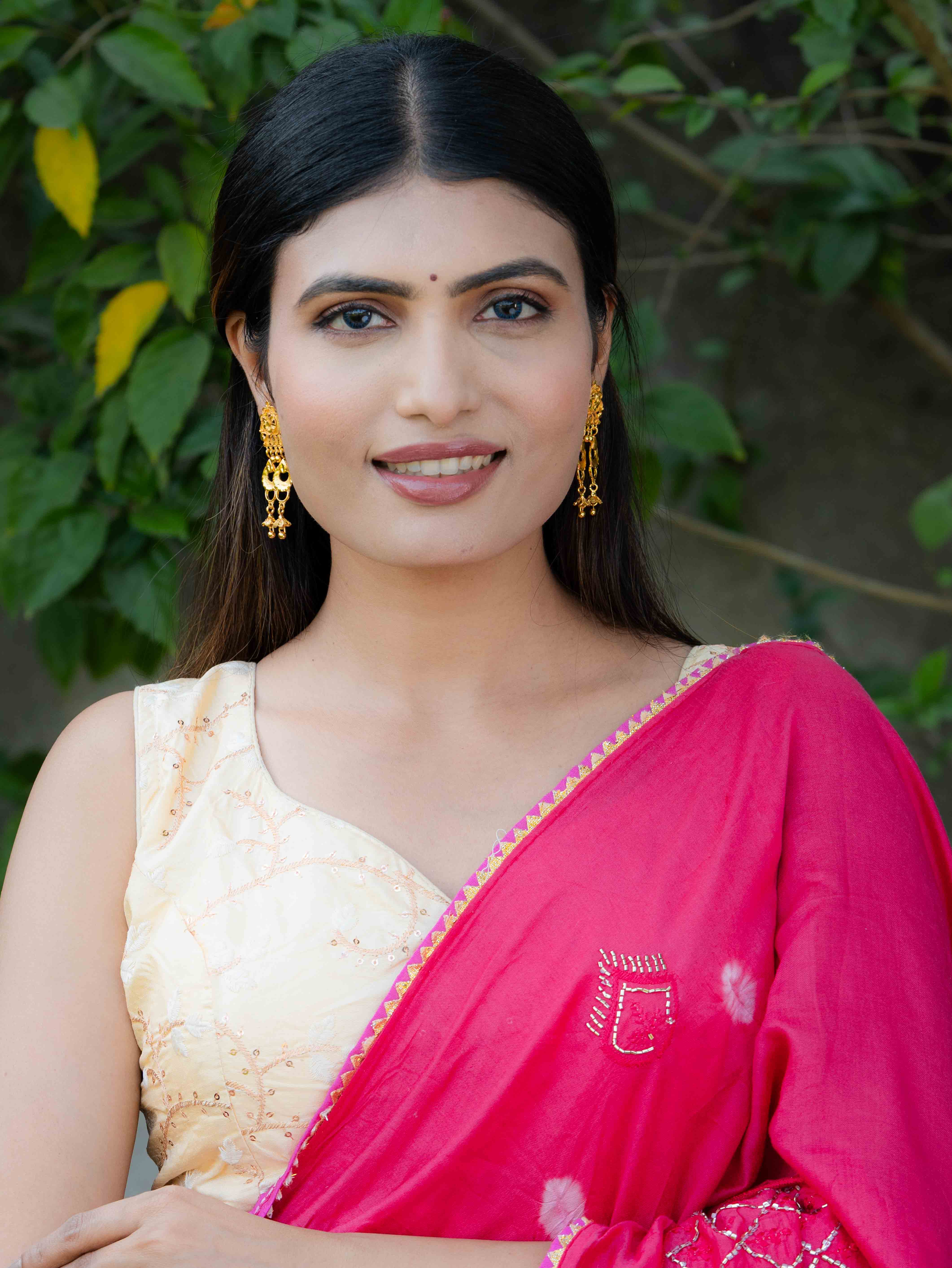 Rajeshwari Long Gold Earrings - Image 4