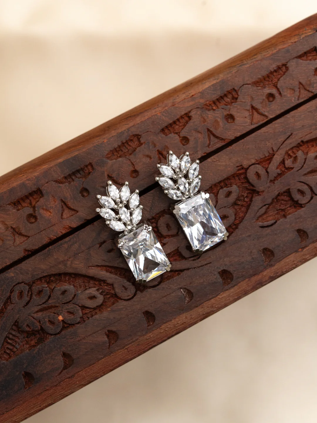 Glory Earrings - Image 2