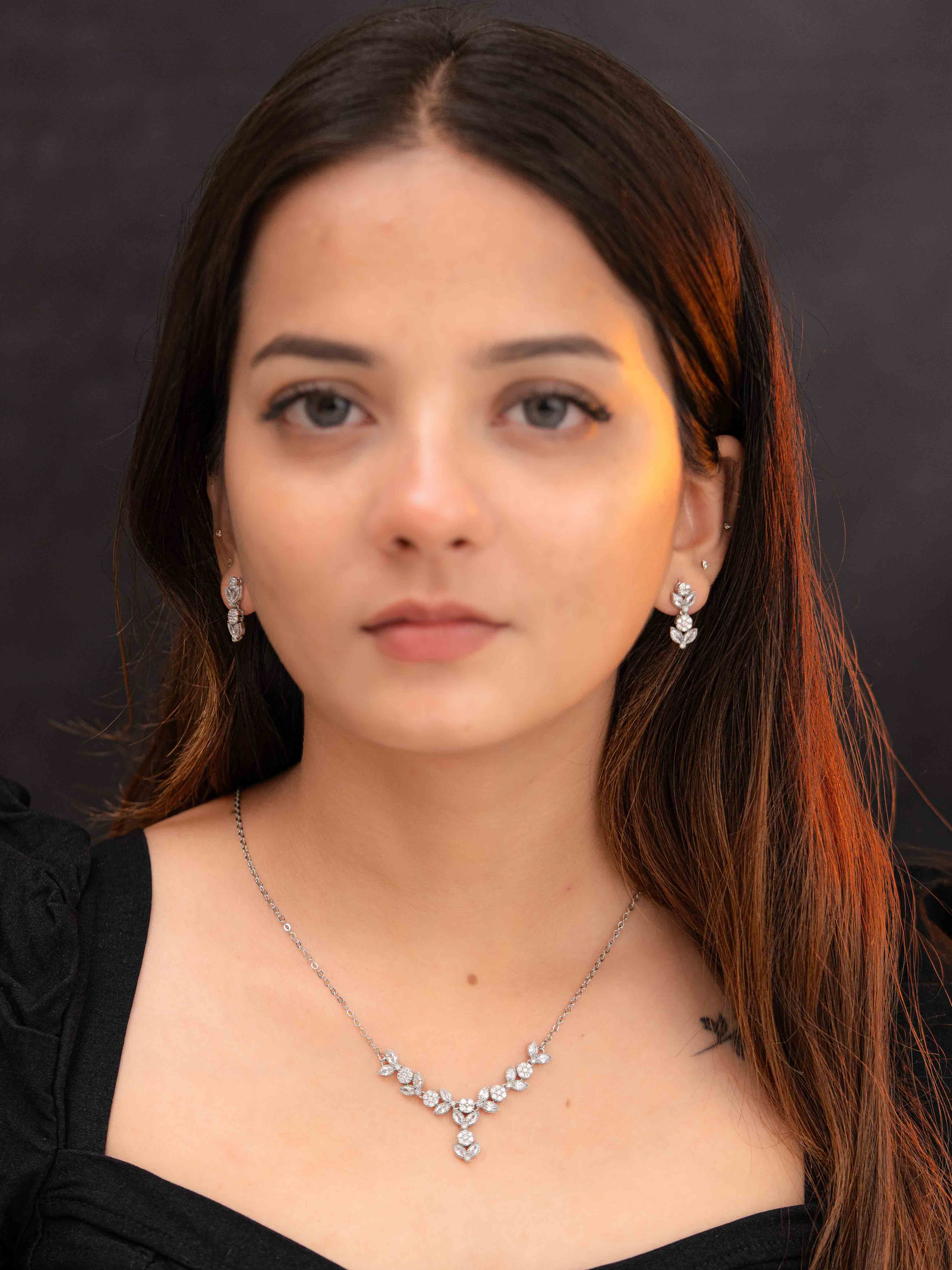 Charm Silver Necklace Set - Image 3