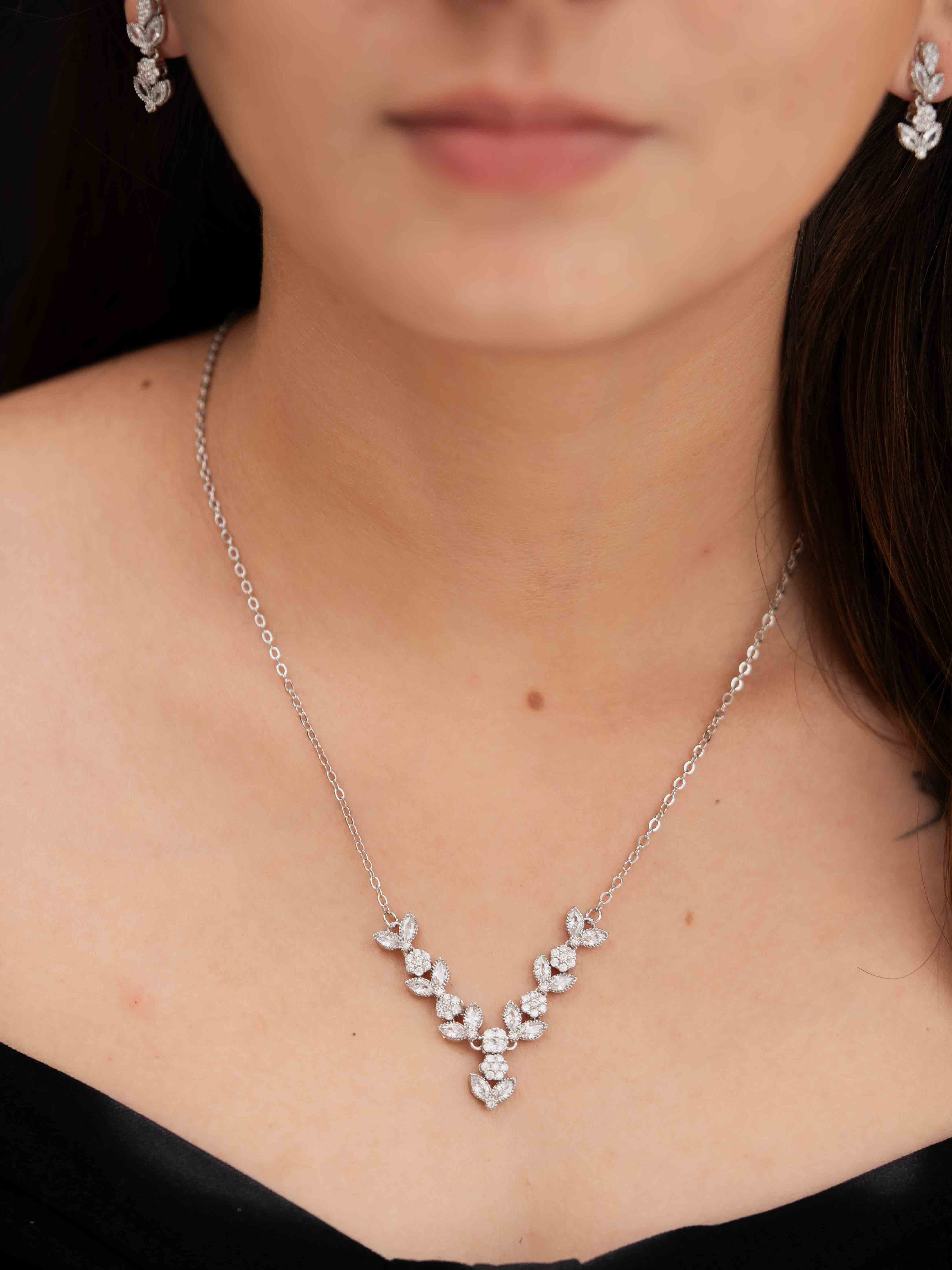 Taruni Silver Necklace Set - Image 2