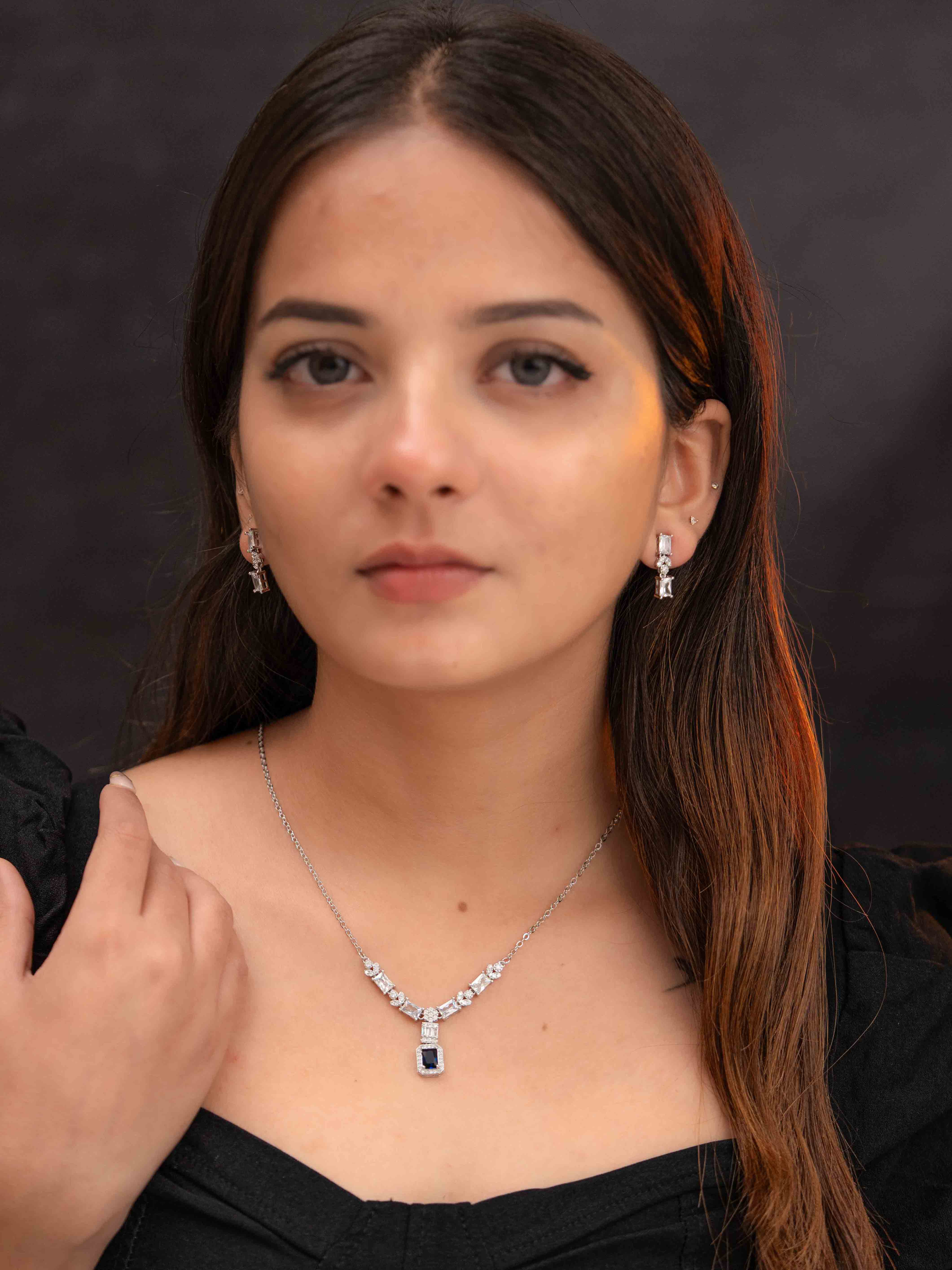 Asha Silver Necklace Set - Image 4