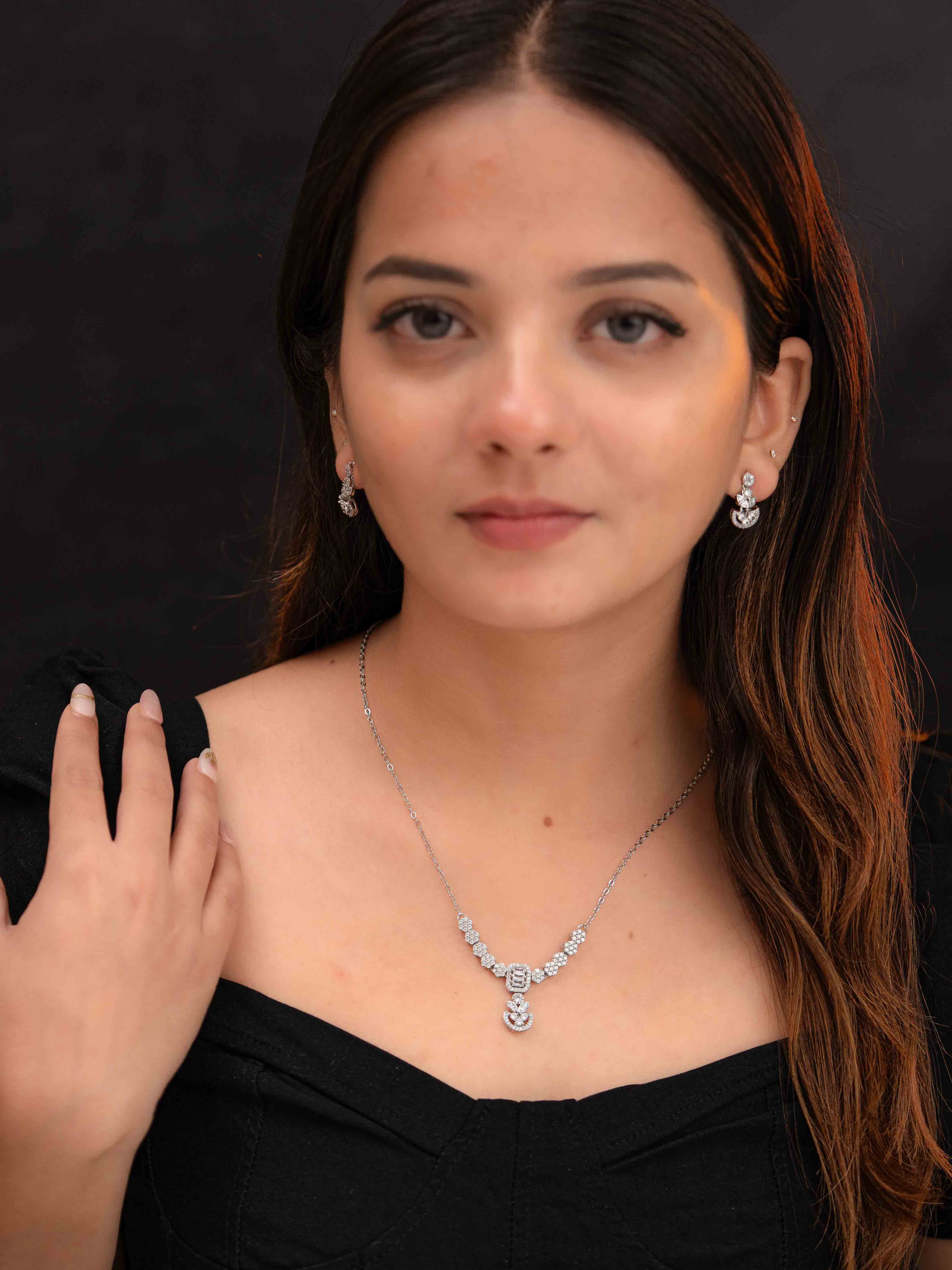 Suman  Silver Necklace Set - Image 4