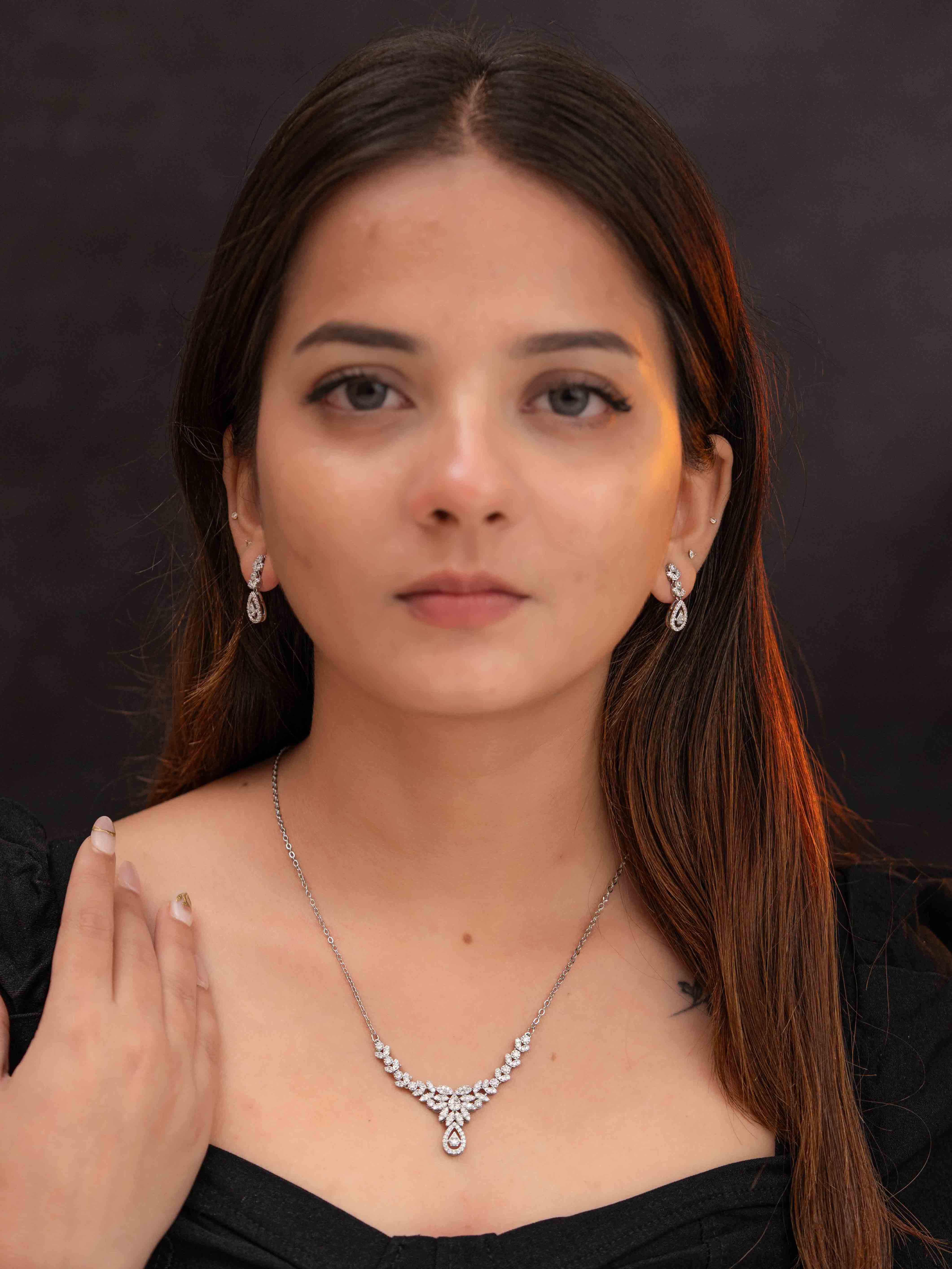 Ishita Silver Necklace Set - Image 4