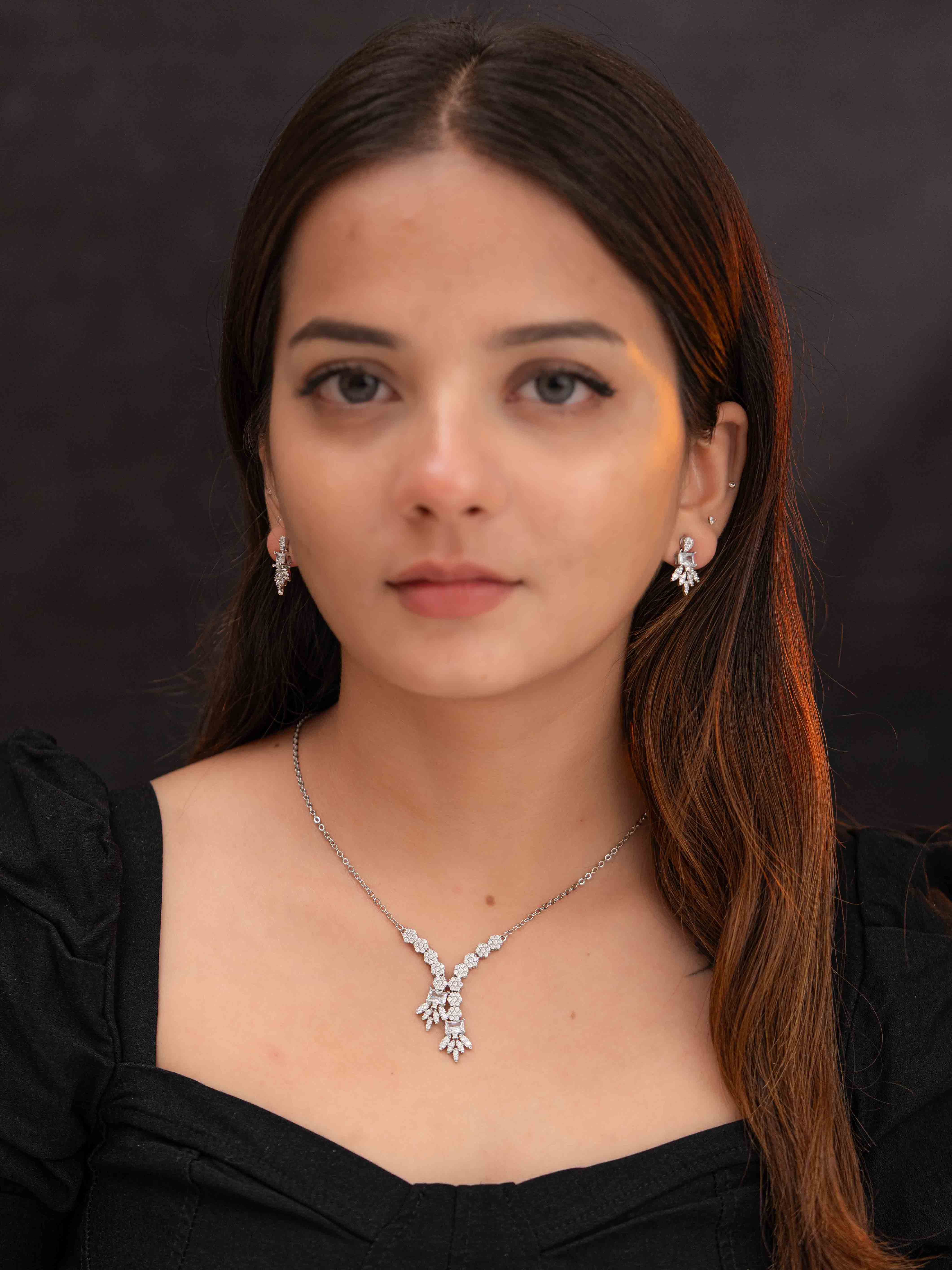 Savi Silver Necklace Set - Image 3