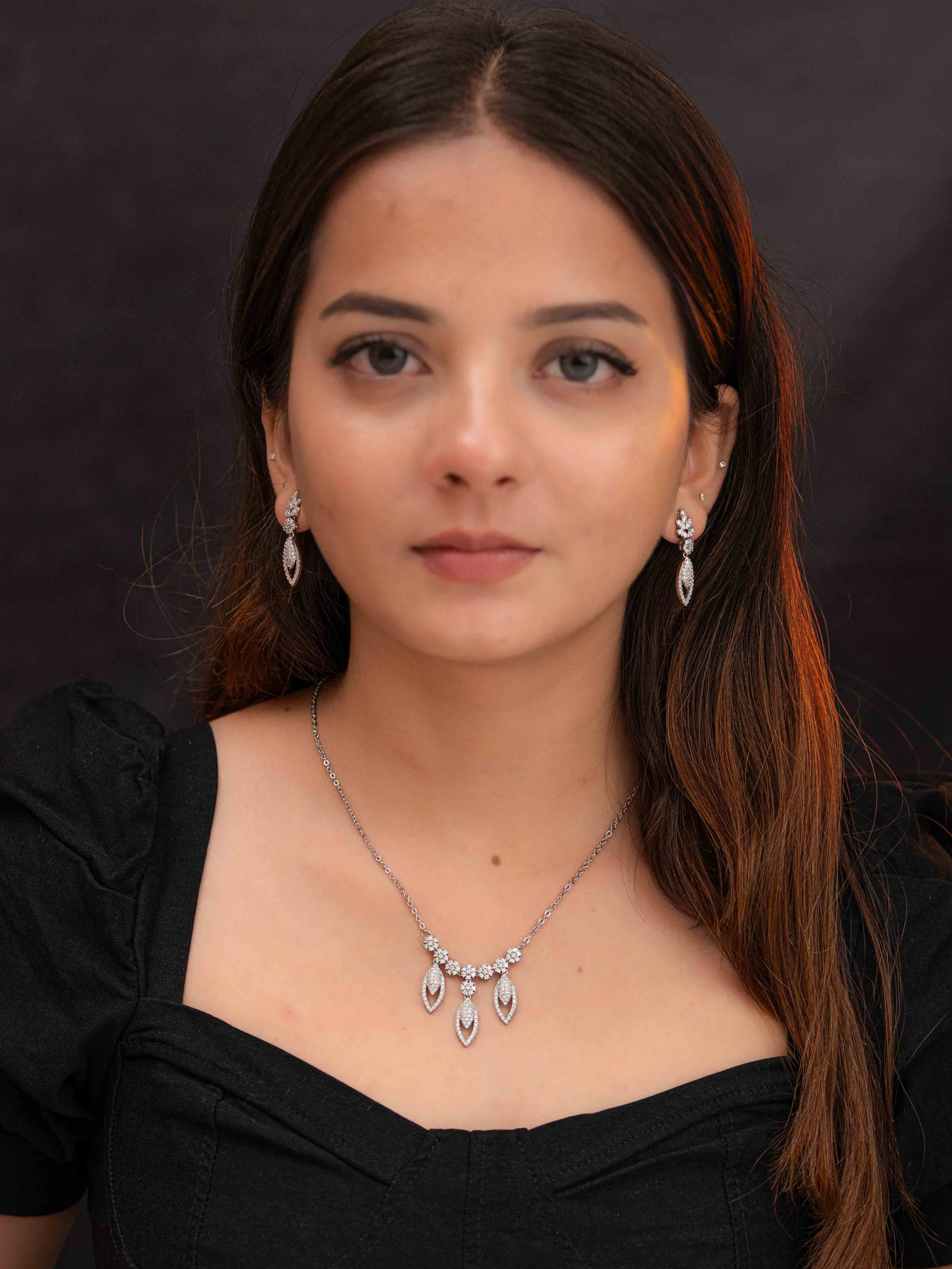 Leaf Grace  Silver Necklace Set - Image 3