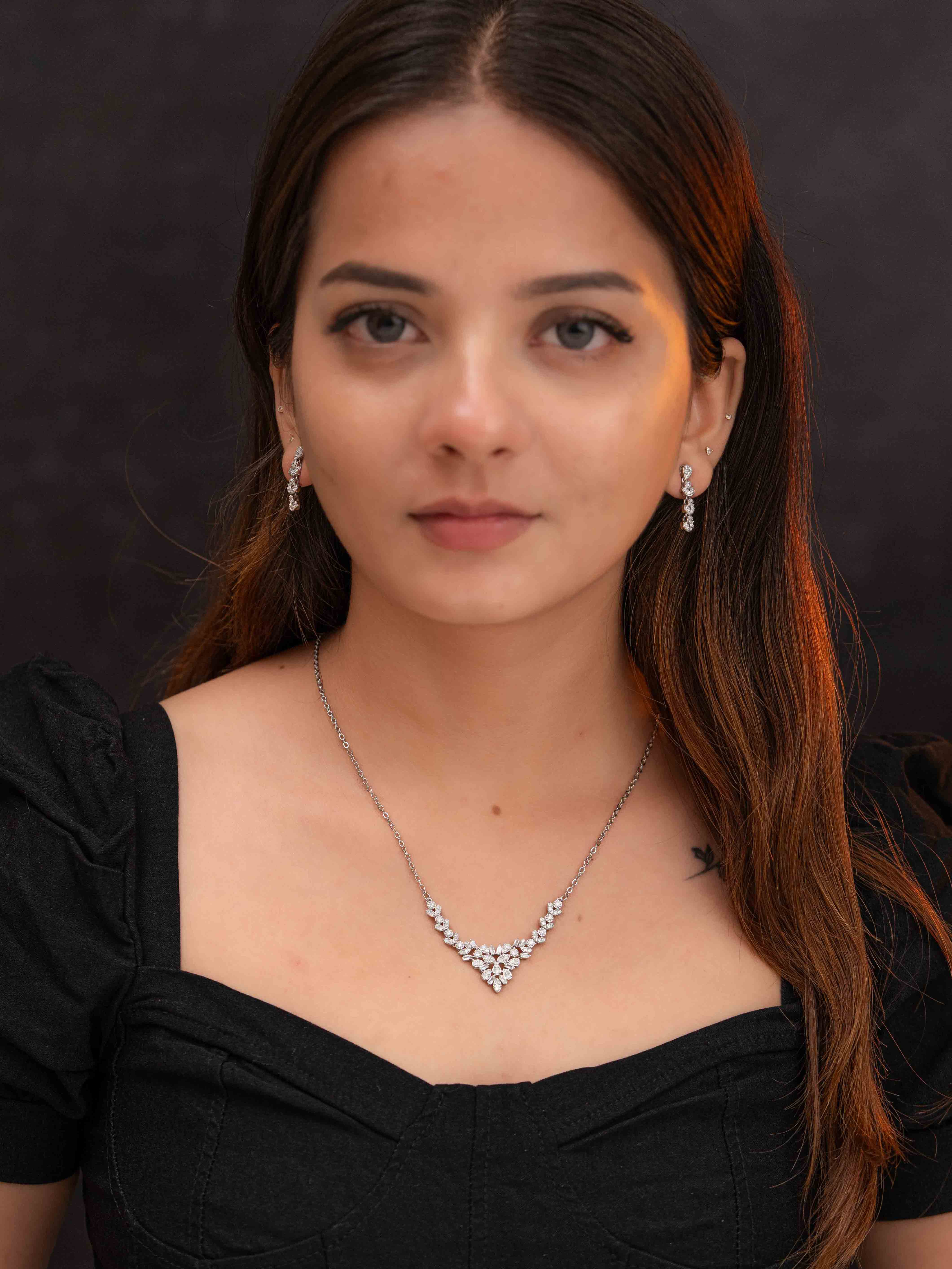Ishani Silver Necklace Set - Image 3