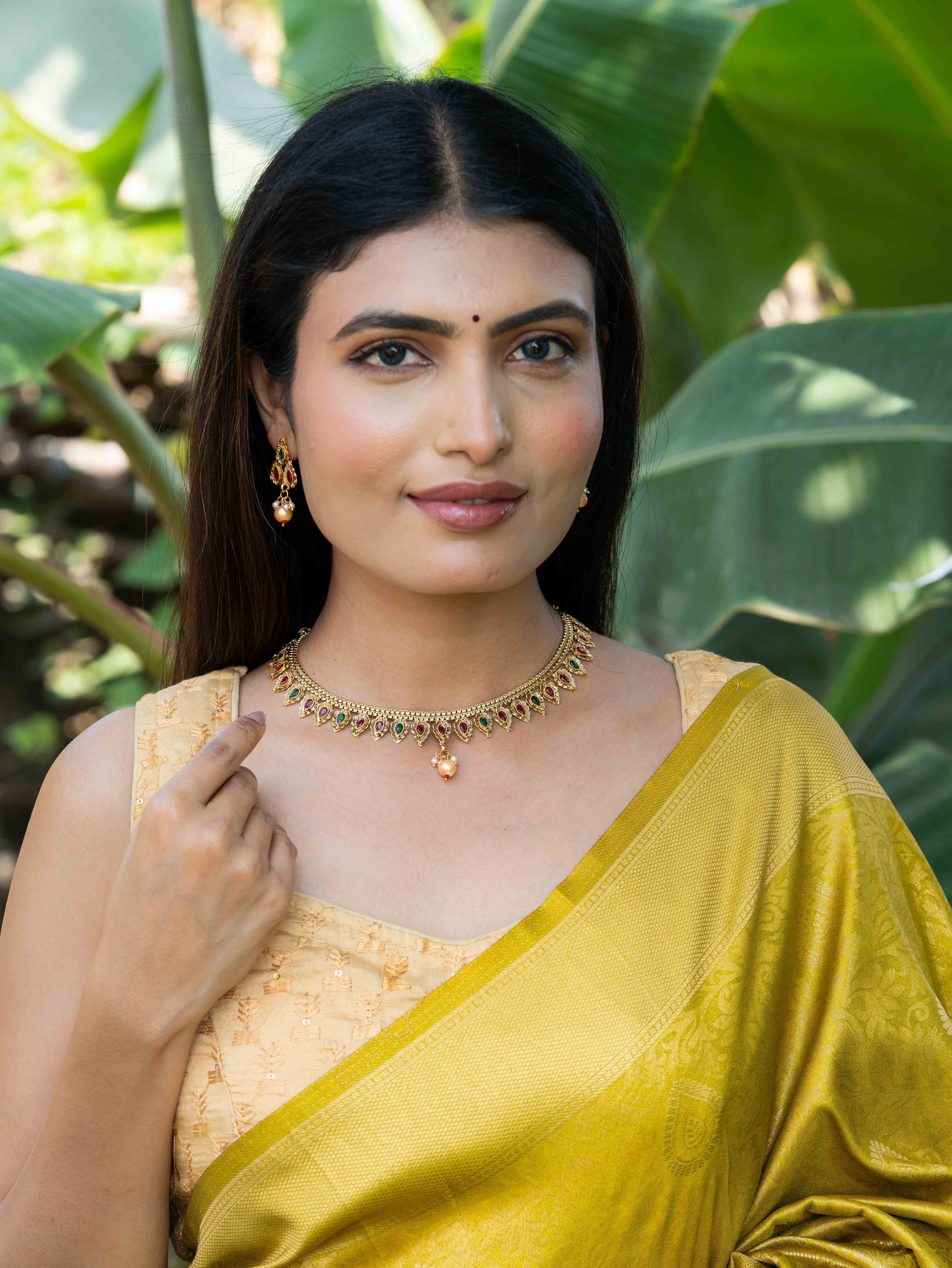 Rohini Gold look necklace set - Image 3