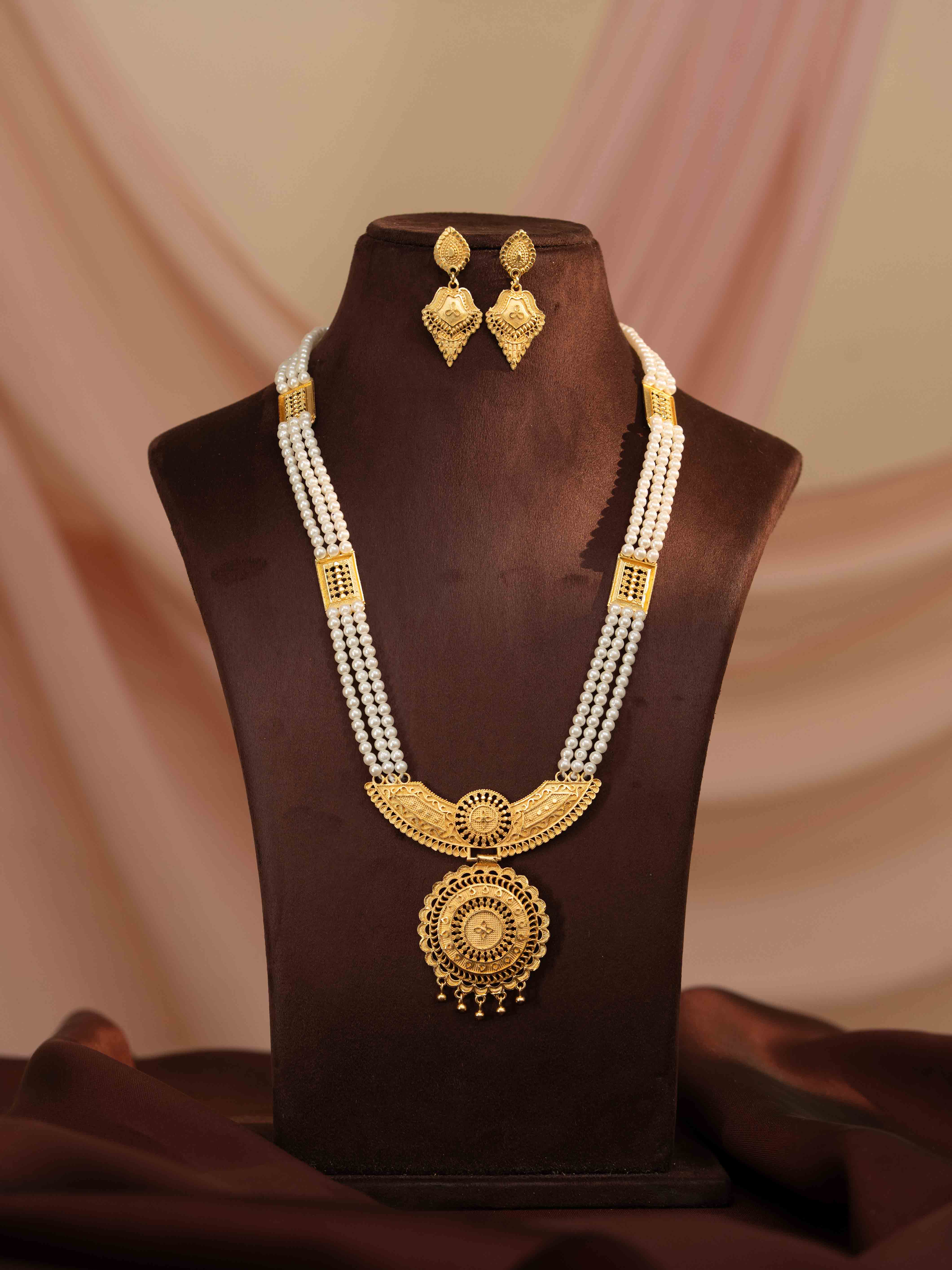 Vaidehi Long Gold Necklace set - Image 3