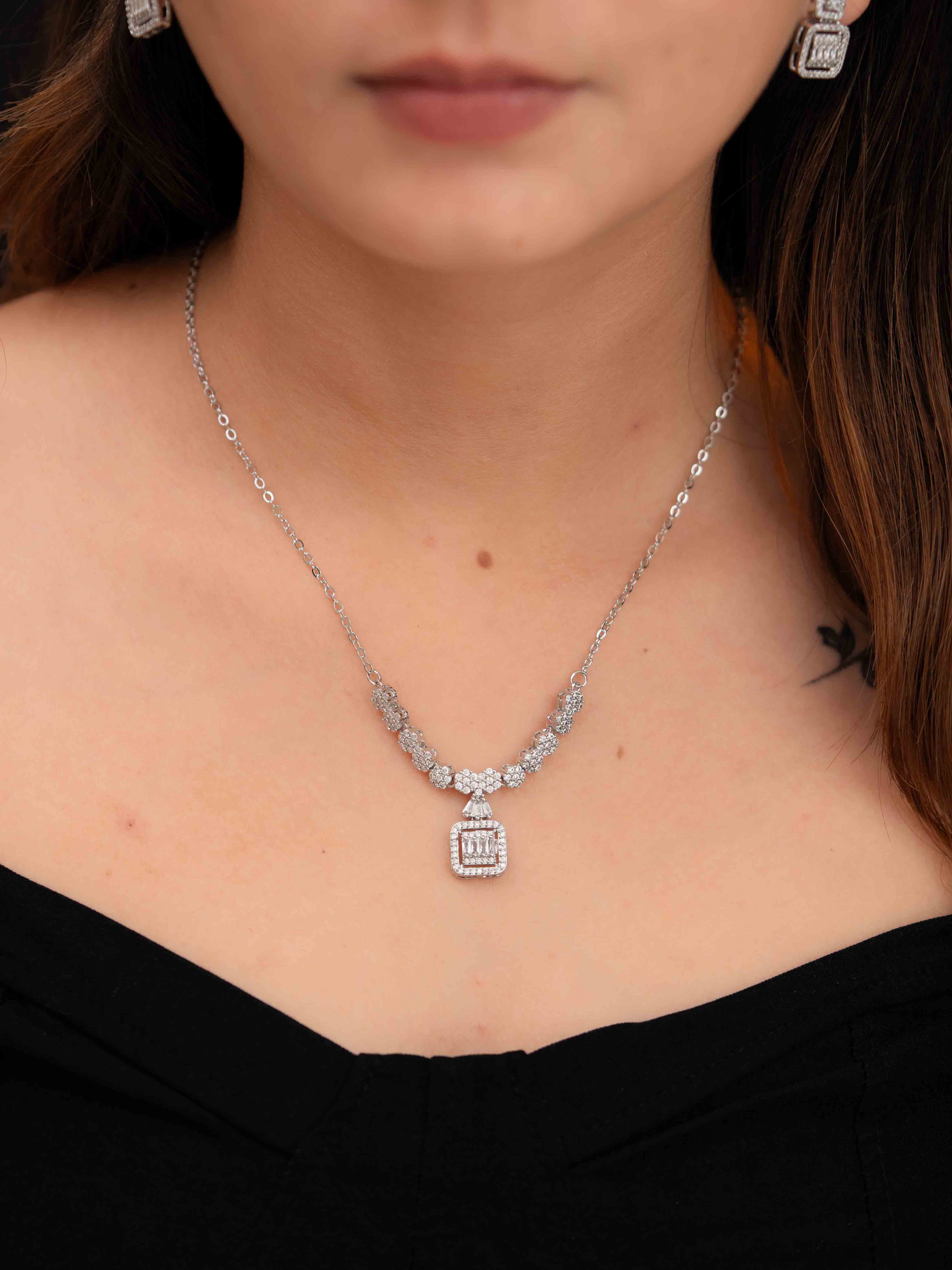 Urvi Silver Necklace Set - Image 2