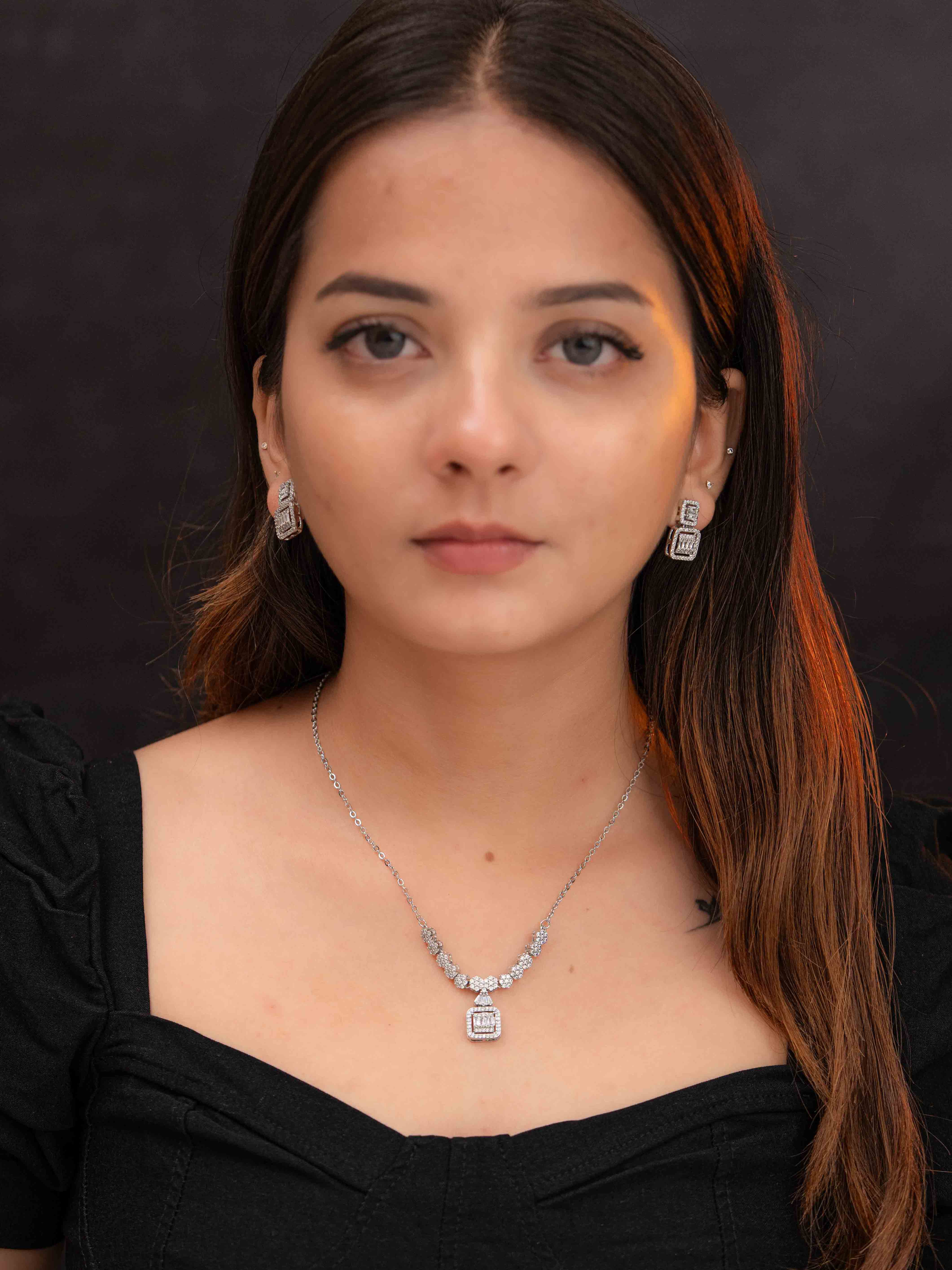 Urvi Silver Necklace Set - Image 3