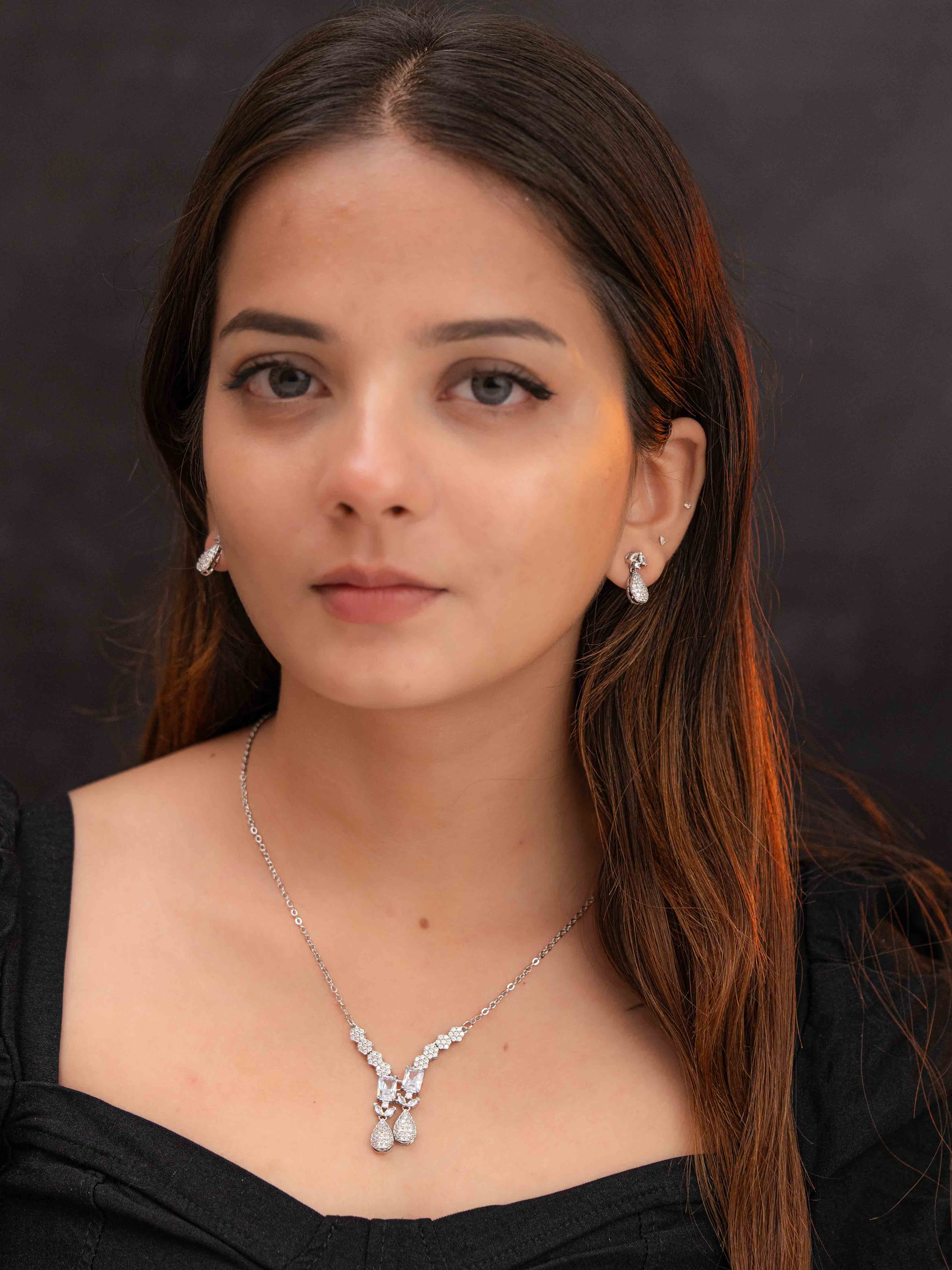Nyra Silver Necklace Set - Image 3