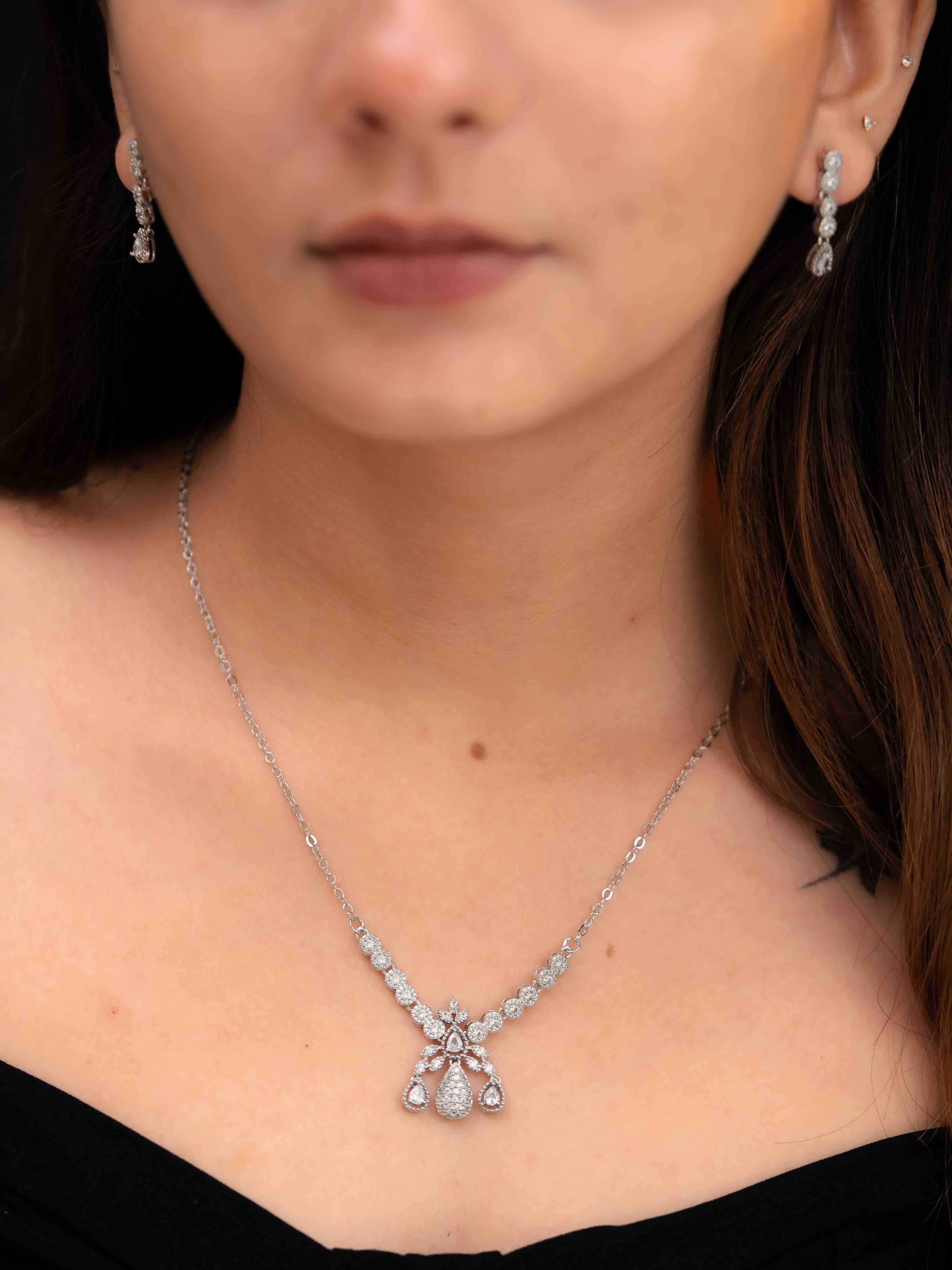 Zeni Silver Necklace Set - Image 2