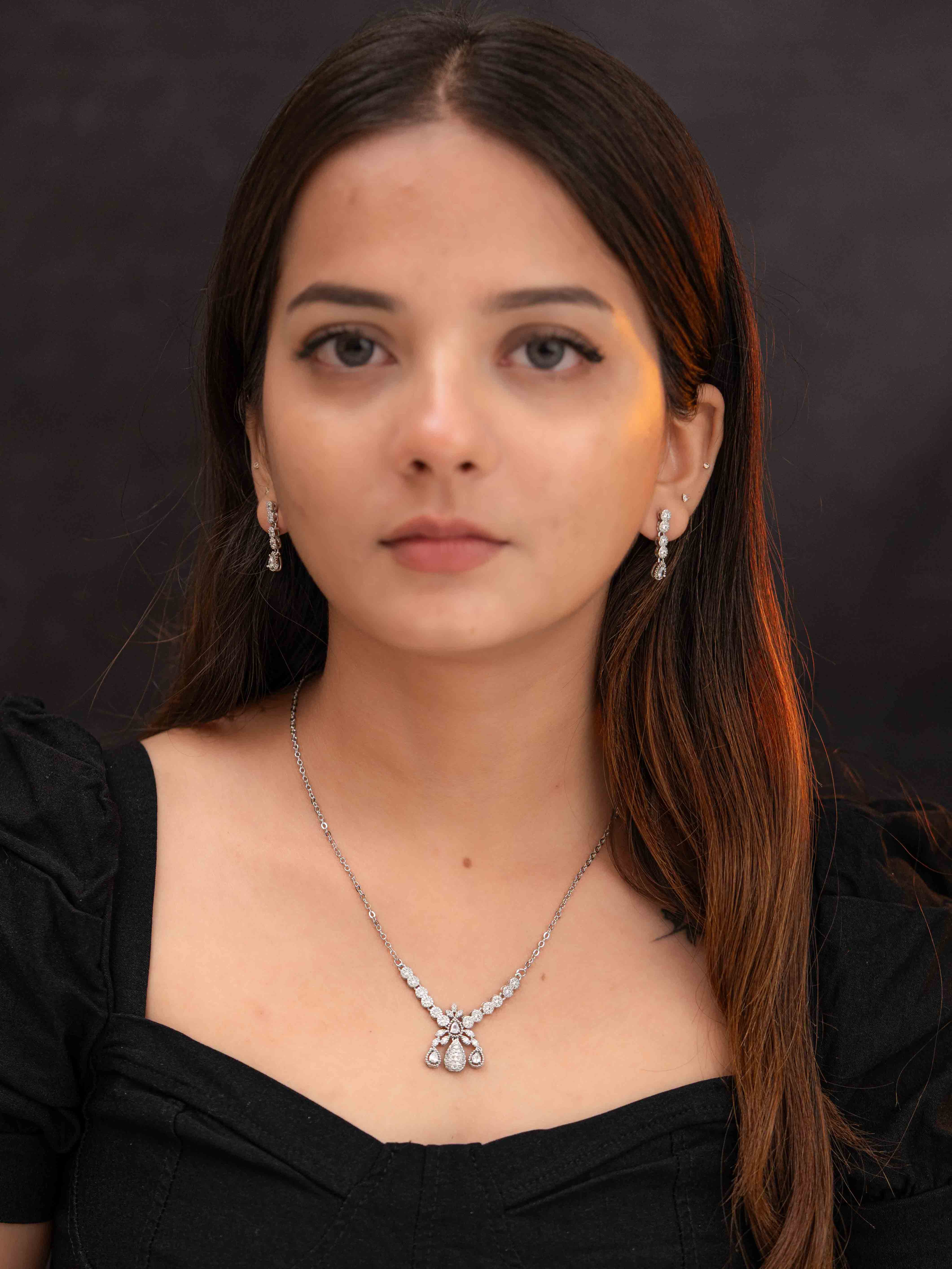 Zeni Silver Necklace Set - Image 3