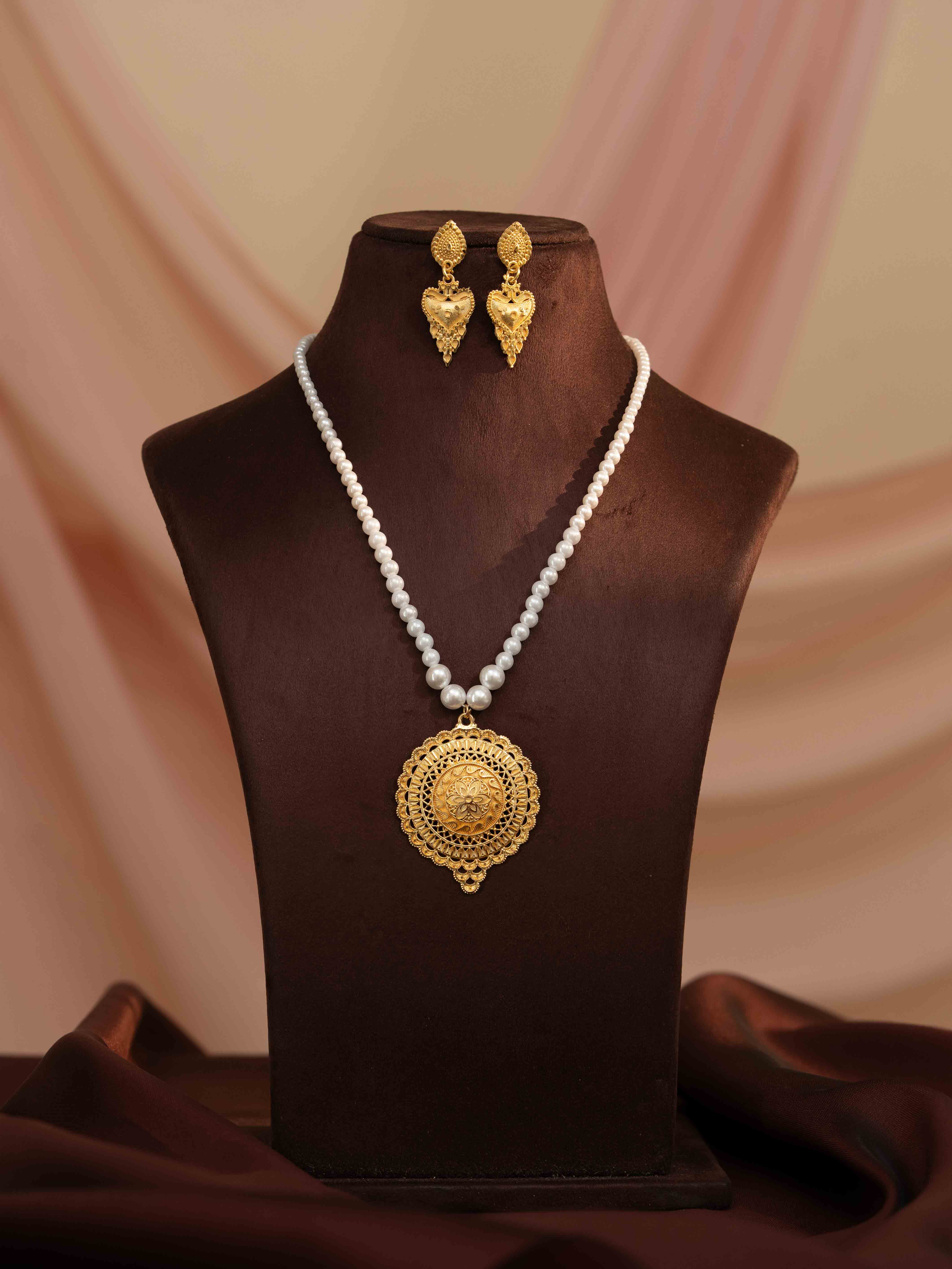 Charvika Long Gold Necklace set - Image 3