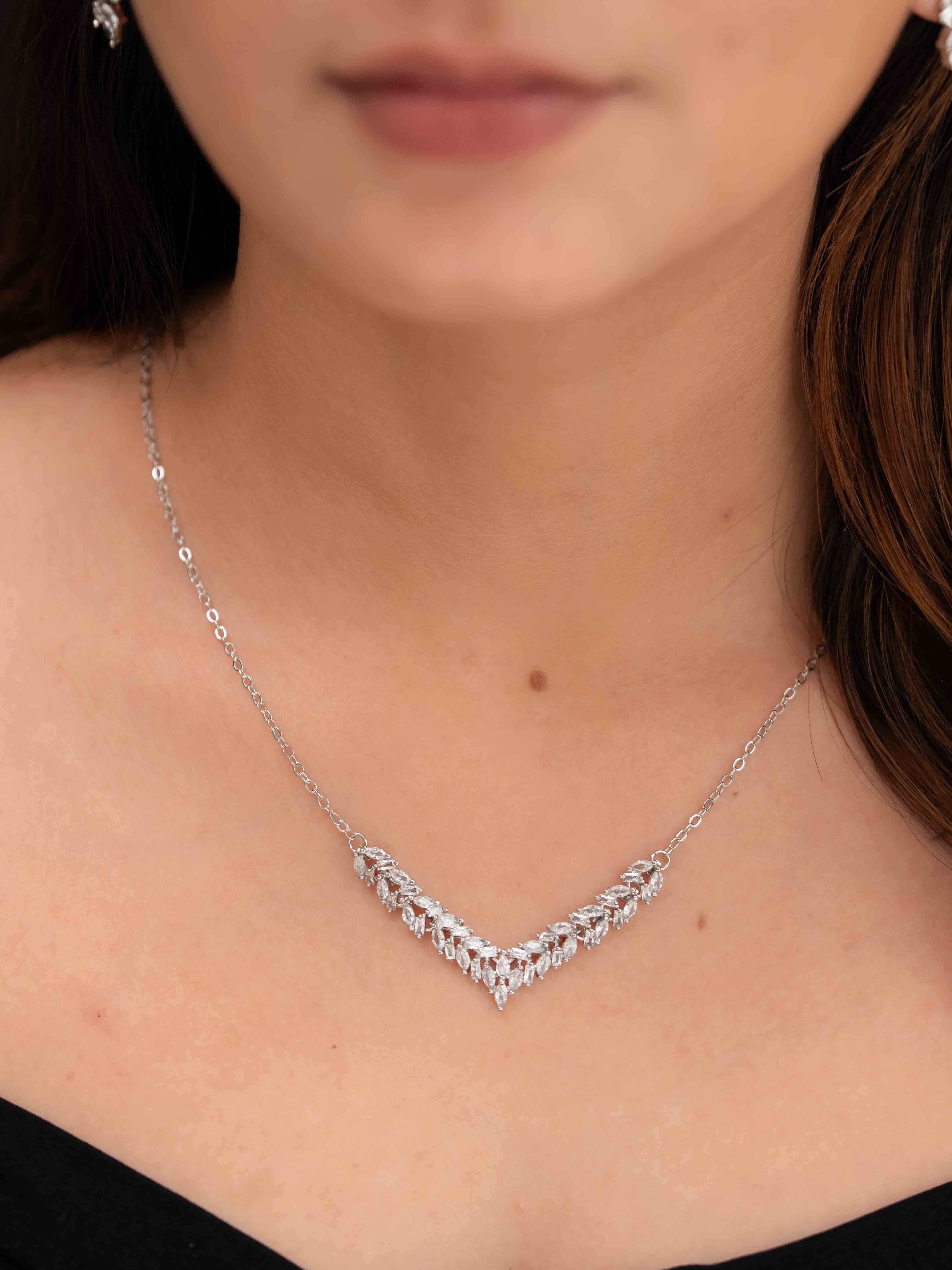 Tiyana Silver Necklace Set - Image 2