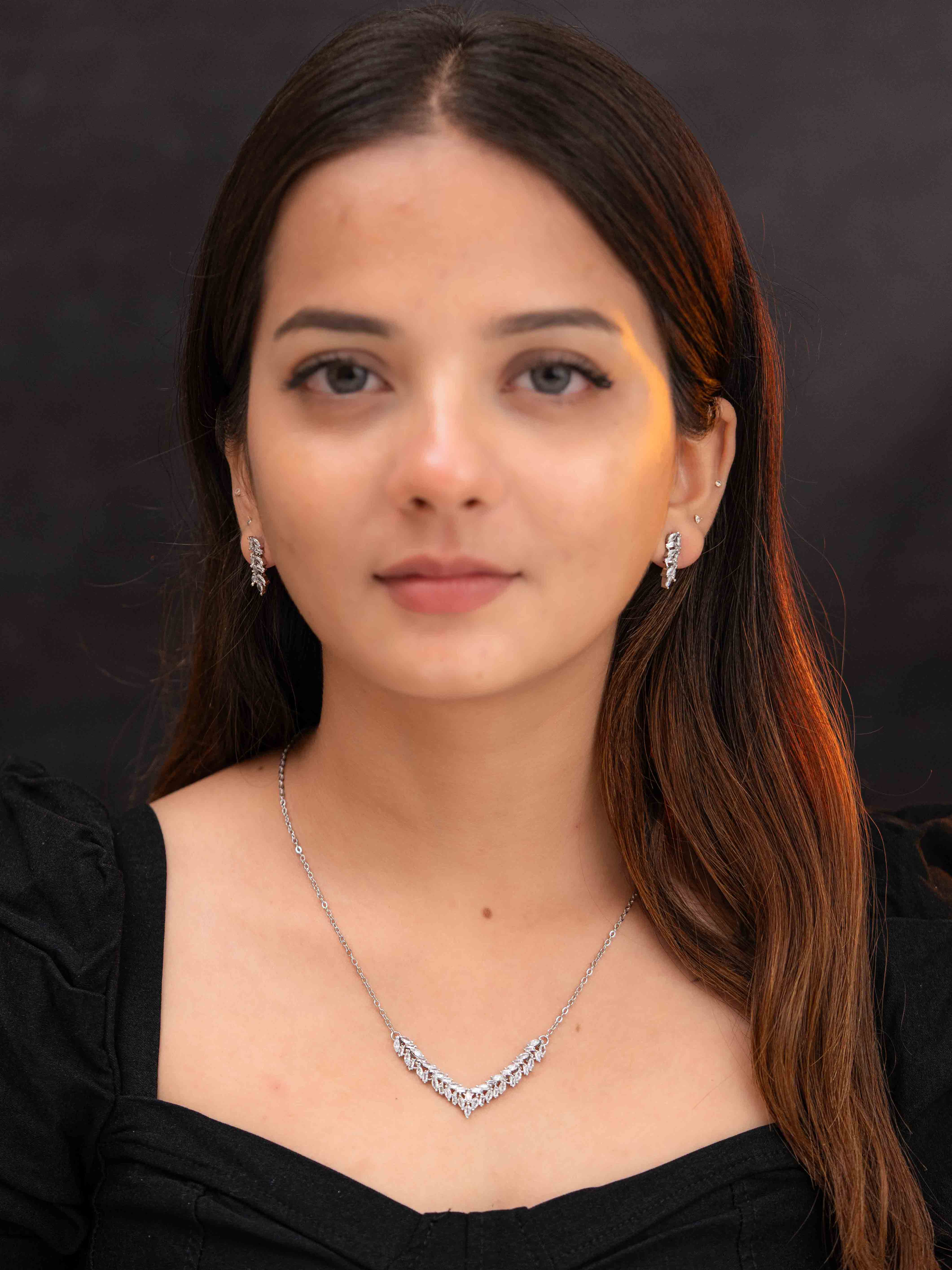 Tiyana Silver Necklace Set - Image 3