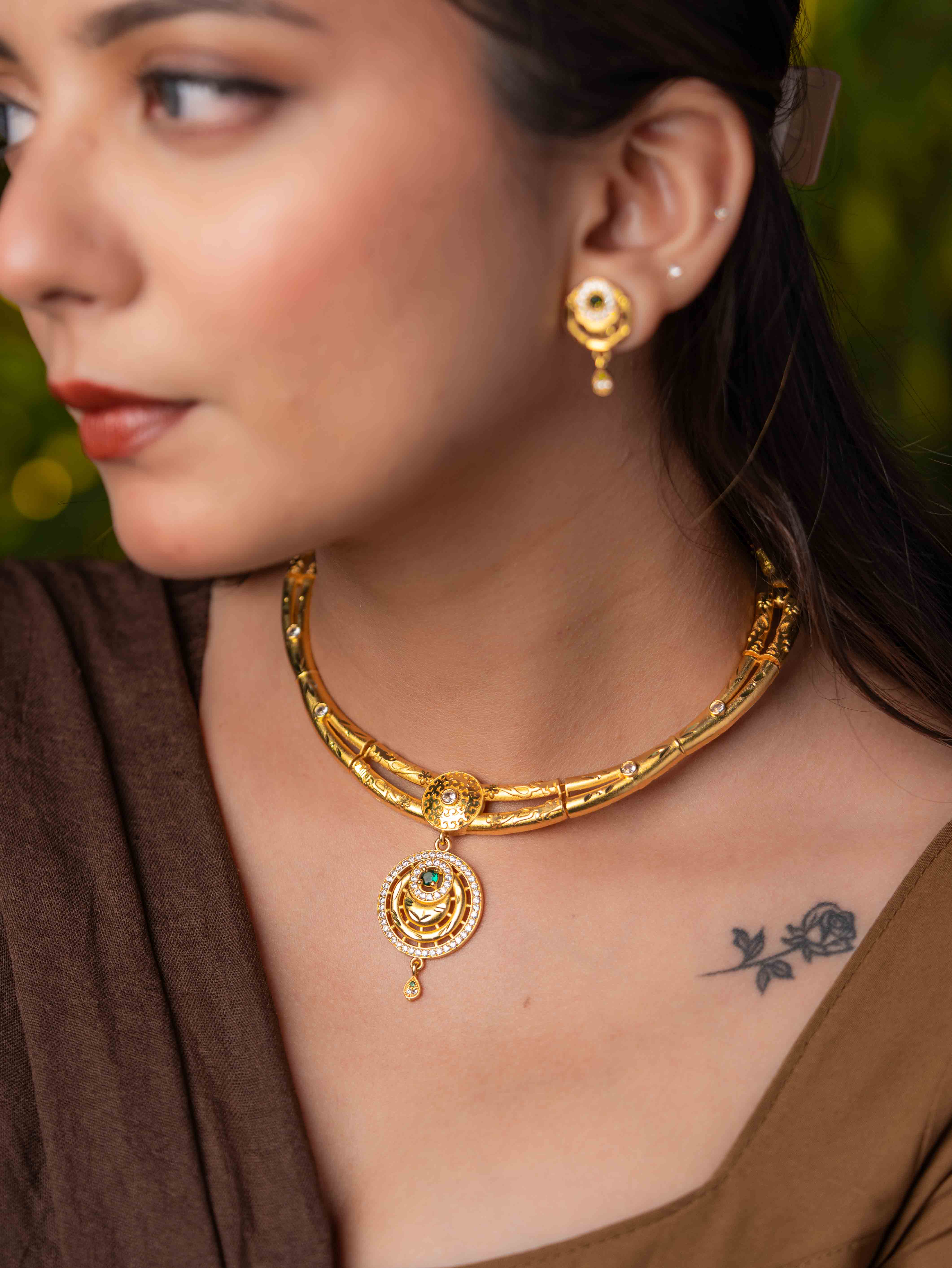 Yamini gold necklace set (Green) - Image 3